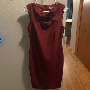 Calvin Klein Twist Front Keyhole Shift / Sheath Dress